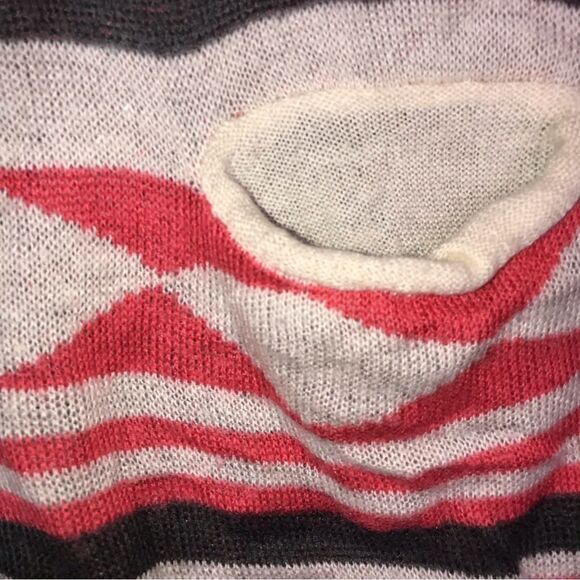 Aubrey Ann Open Cardigan with Hood and Aztec Print - Picture 6 of 7